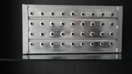 BS1139 210mm 240mm Gi planche d'échafaudage en acier planche en métal Palnk planche de marche plate-forme en acier plate-forme en métal passerelle planche métallique avec crochet pour la construction